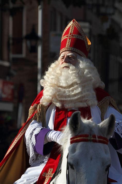 sinterklaas wiki|sinterklaas explained in english.